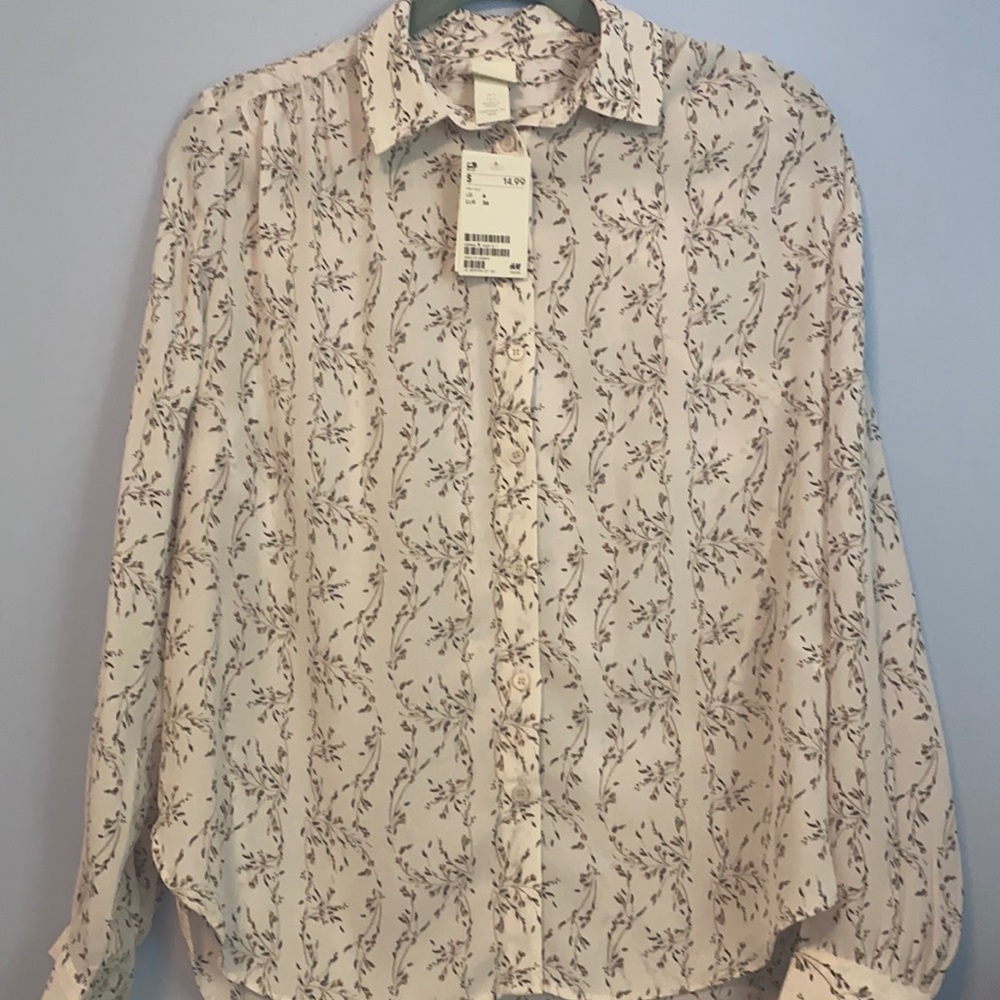 NWT H&M Floral print white collared button down blouse - size 4